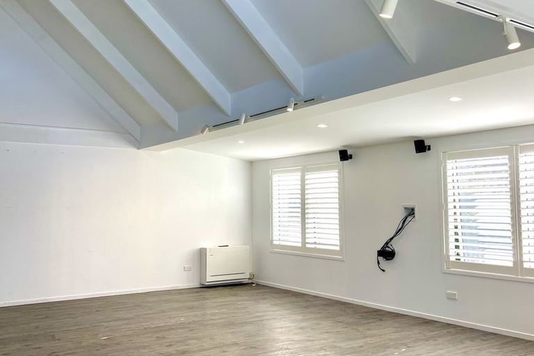 Photo of property in 161 Karewa Parade, Papamoa Beach, Papamoa, 3118