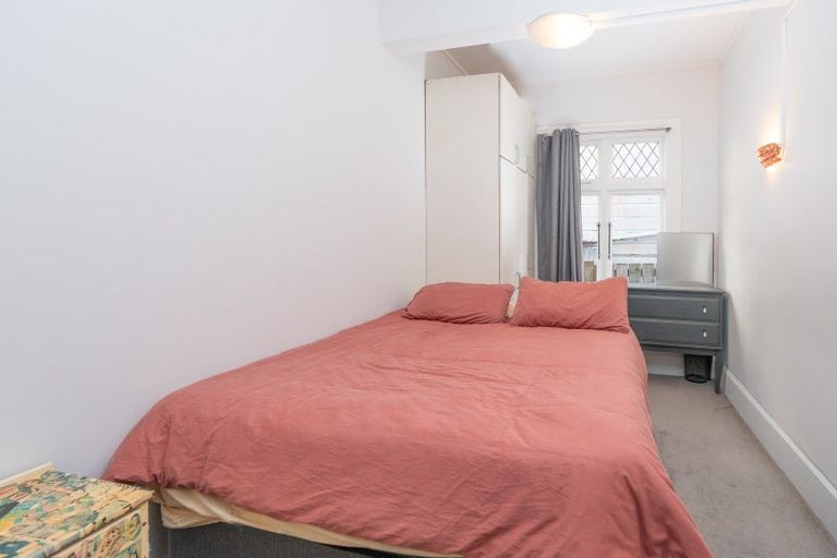 Photo of property in 14 Prince Street, Mount Victoria, Wellington, 6011