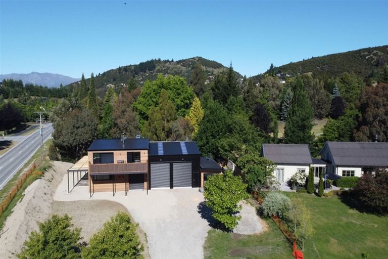 Photo of property in 455 Aubrey Road, Wanaka, 9305