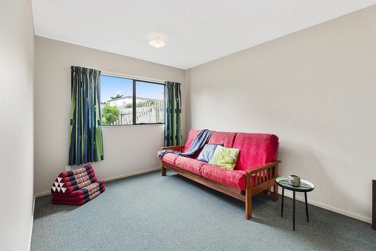 Photo of property in 12 Morere Street, Titahi Bay, Porirua, 5022