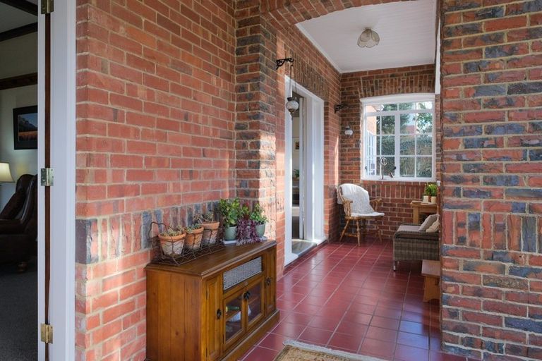 Photo of property in 8 Mcgeorge Avenue, Mornington, Dunedin, 9011