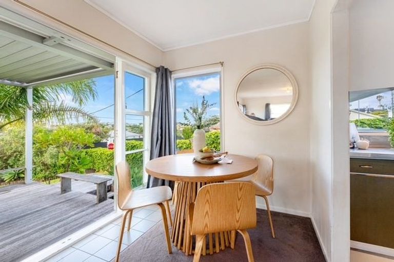 Photo of property in 34 Bay Street, Red Beach, 0932