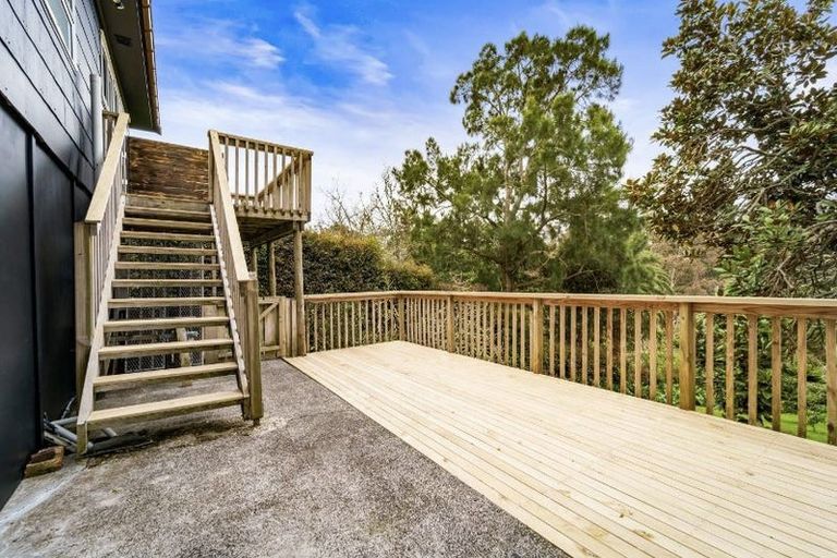 Photo of property in 110 Candia Road, Henderson Valley, Auckland, 0614