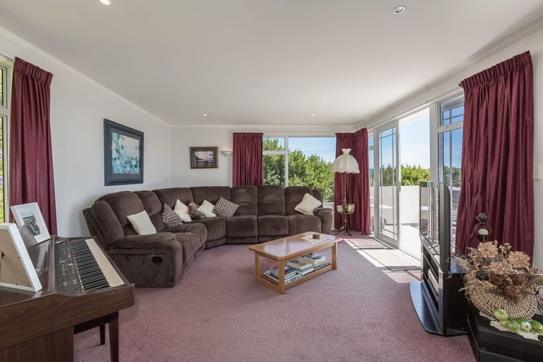 Photo of property in 6 Iona Place, Papakowhai, Porirua, 5024