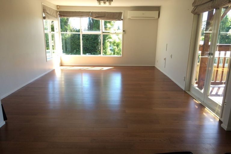 Photo of property in 15 Ennis Avenue, Pakuranga Heights, Auckland, 2010