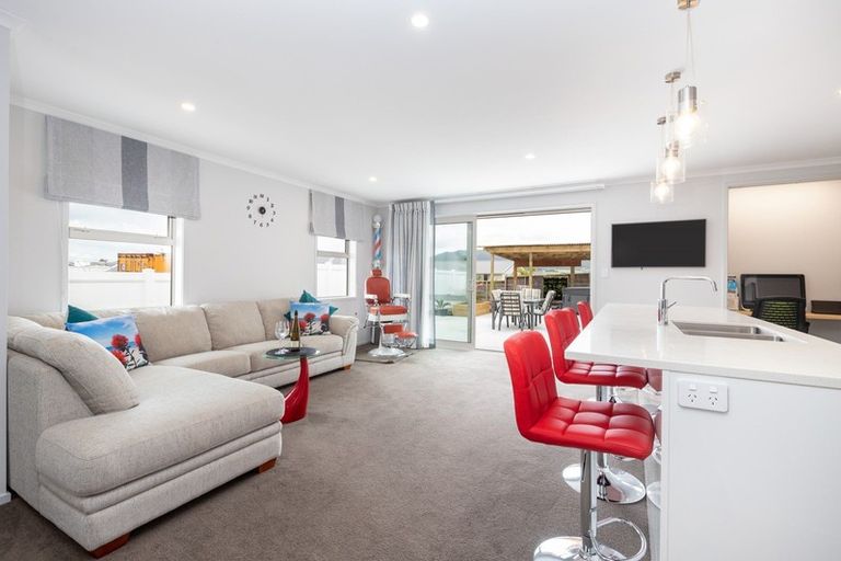 Photo of property in 28 Marram Place, Mangawhai Heads, Mangawhai, 0505