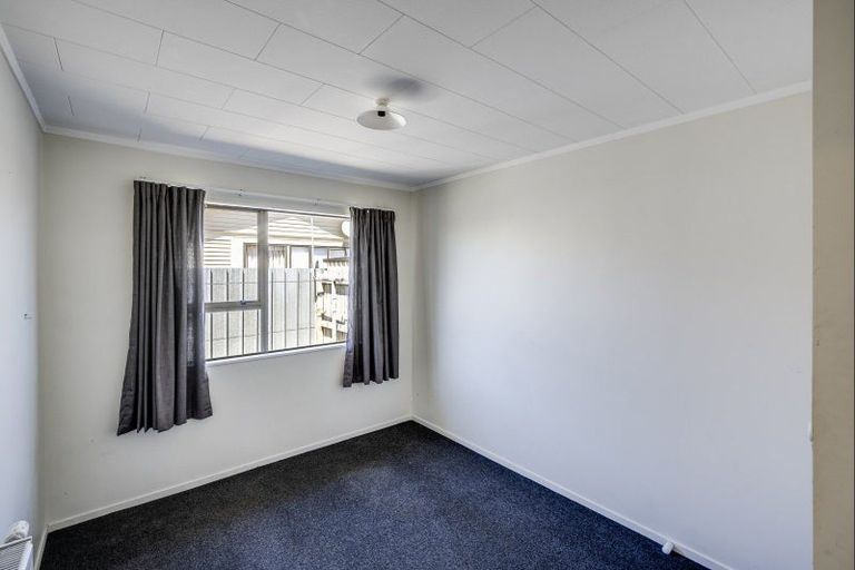 Photo of property in 2/802 Victoria Street, Parkvale, Hastings, 4122