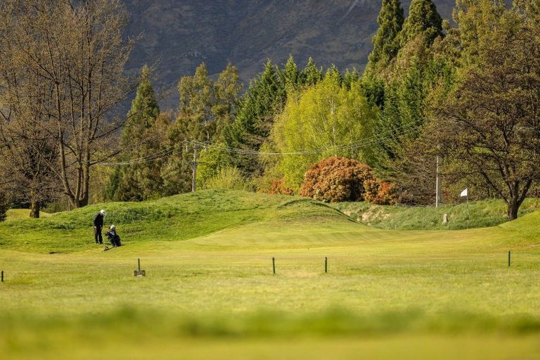 Photo of property in 9 Innes Place, Arrowtown, 9302