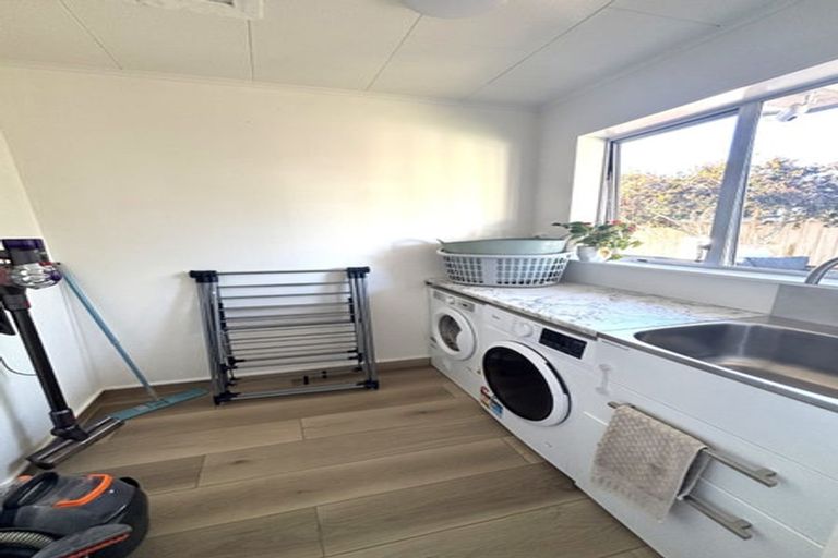 Photo of property in 4 Renata Road, Otaki, 5512