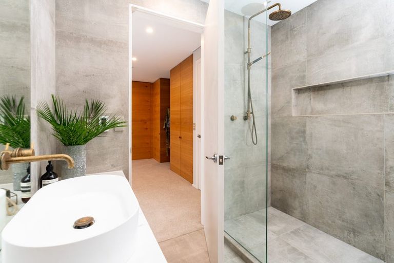 Photo of property in 51 Amesbury Drive, Churton Park, Wellington, 6037