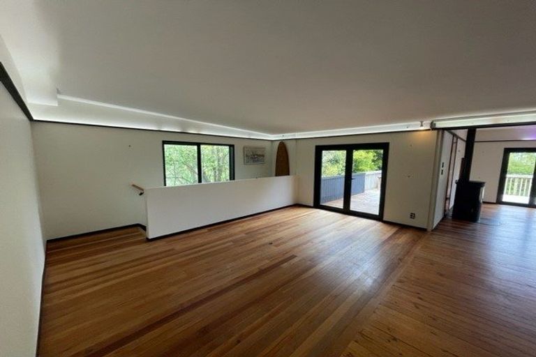 Photo of property in 20 Heathcote Road, Castor Bay, Auckland, 0620
