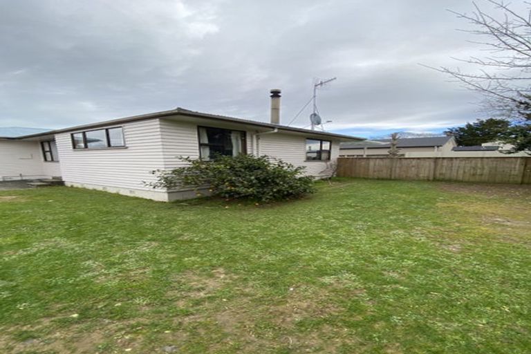 Photo of property in 3 Fairfield Road, Levin, 5510