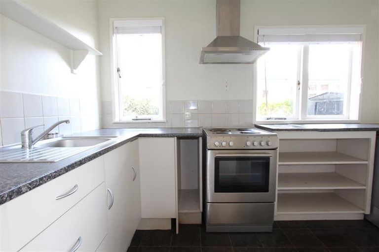 Photo of property in 15 Stanley Street, Claudelands, Hamilton, 3214