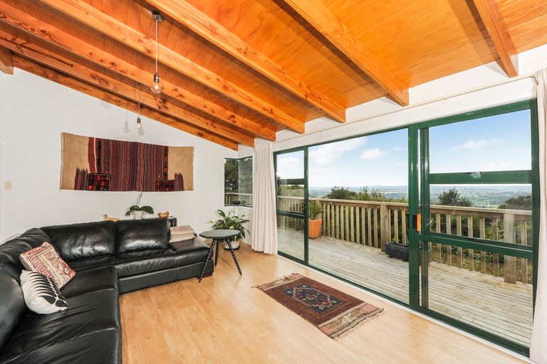 Photo of property in 53 Welsh Hills Road, Swanson, Auckland, 0614