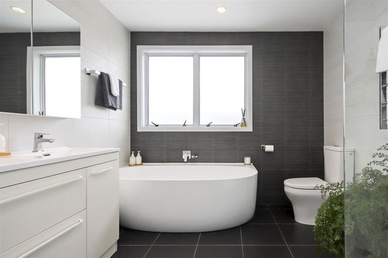 Photo of property in 12 Bilkey Avenue, Pukekohe, 2120