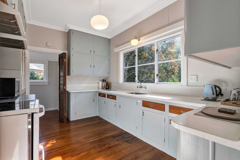 Photo of property in 33 Rogan Street, New Plymouth, 4310