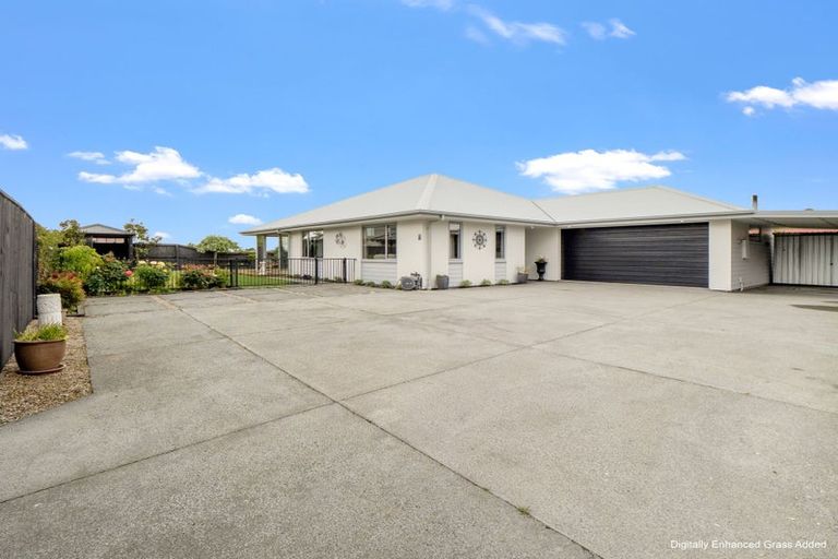 Photo of property in 22 Sequoia Way, Rangiora, 7400
