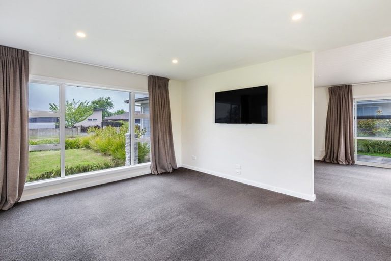 Photo of property in 12 Windsor Street, Richmond Heights, Taupo, 3330