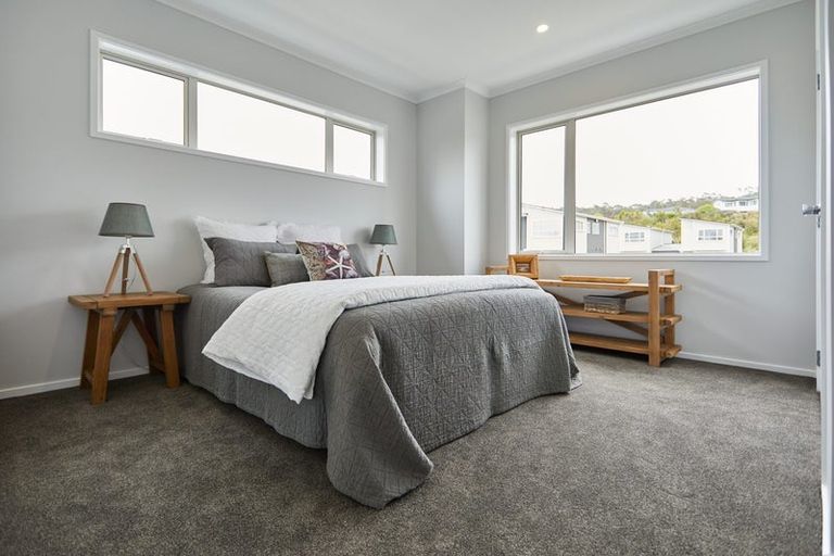 Photo of property in 42 Karepiro Drive, Stanmore Bay, Whangaparaoa, 0932