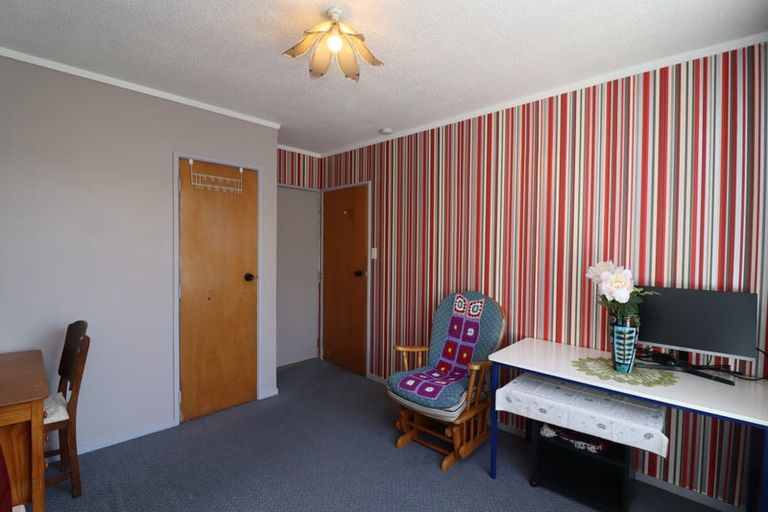 Photo of property in 2/81 Seabrook Avenue, New Lynn, Auckland, 0600