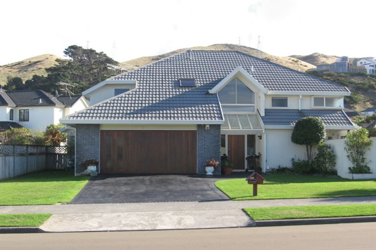 Photo of property in 154 Westchester Drive, Churton Park, Wellington, 6037