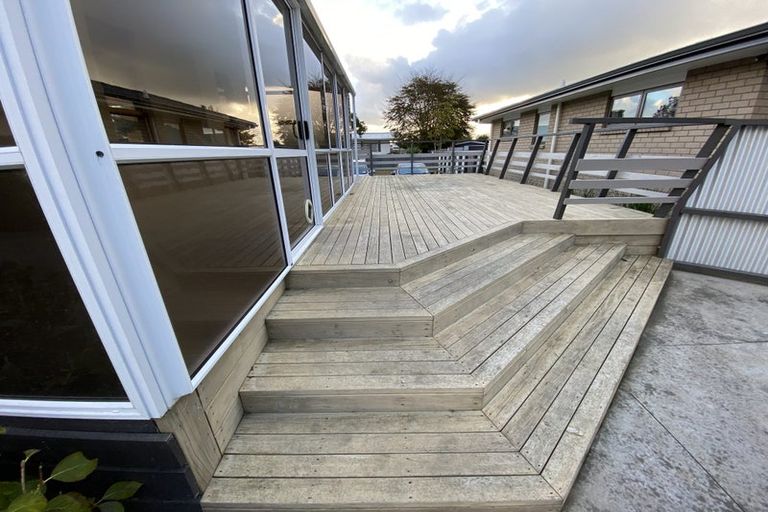 Photo of property in 8/8a Featherston Street, Levin, 5510