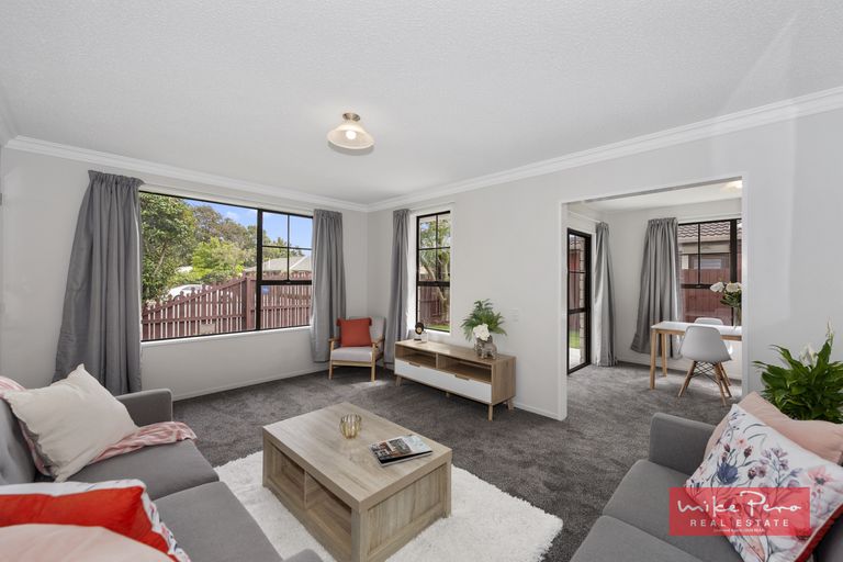 Photo of property in 1/34 Solomon Avenue, Redwood, Christchurch, 8051