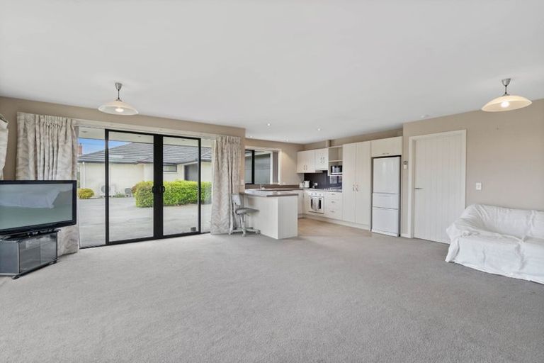 Photo of property in 2b Irving Street, Gore, 9710