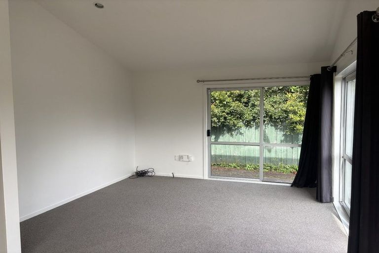 Photo of property in 17 Aronui Terrace, Kelston, Auckland, 0602