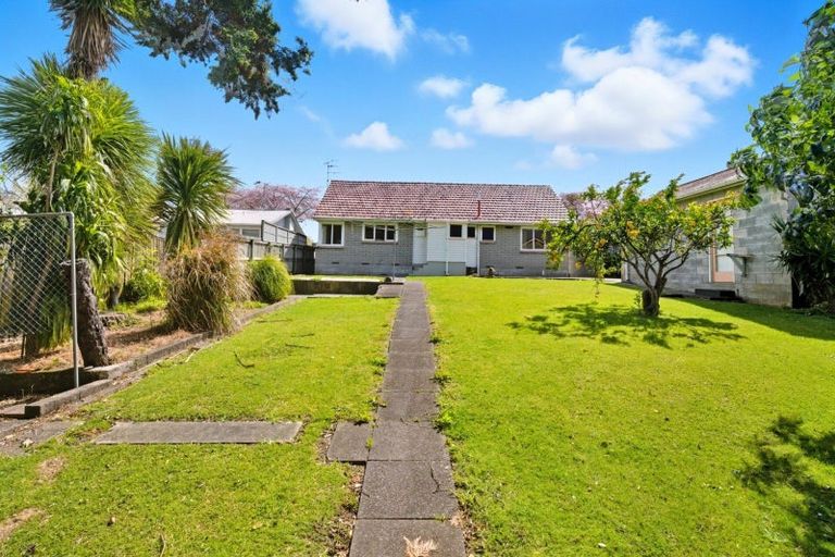 Photo of property in 14 Slade Street, Greerton, Tauranga, 3112