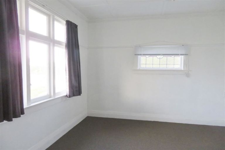 Photo of property in 21 Irving Street, Gore, 9710