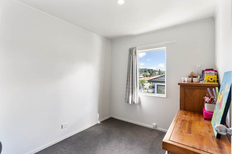 Photo of property in 1/8 Knott Road, Stanmore Bay, Whangaparaoa, 0932