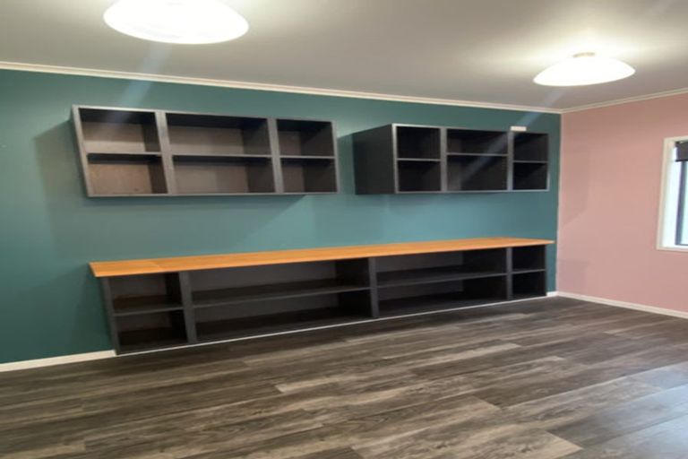 Photo of property in 2a Redwood Drive, Massey, Auckland, 0614