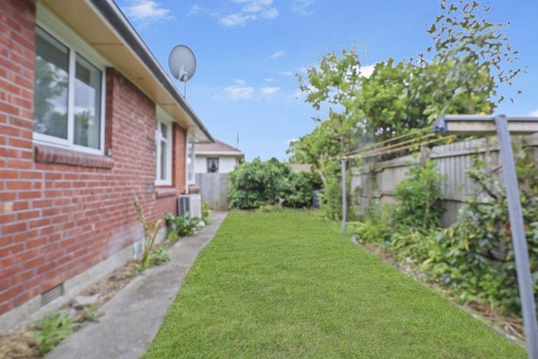 Photo of property in 300 Withells Road, Avonhead, Christchurch, 8042