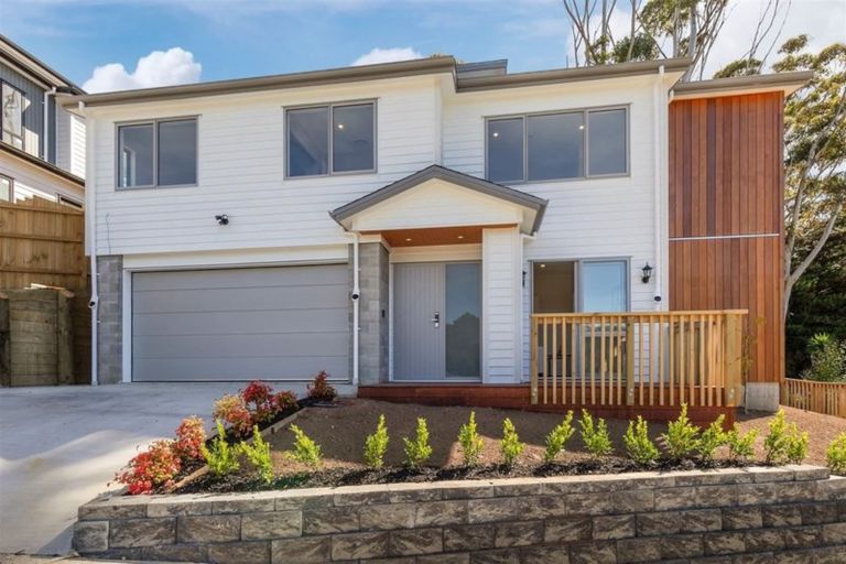 Photo of property in 5 Korari Way, Unsworth Heights, Auckland, 0632