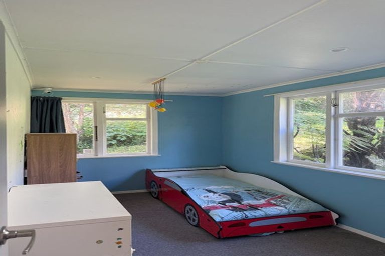 Photo of property in 6 Gloucester Street, Cannons Creek, Porirua, 5024
