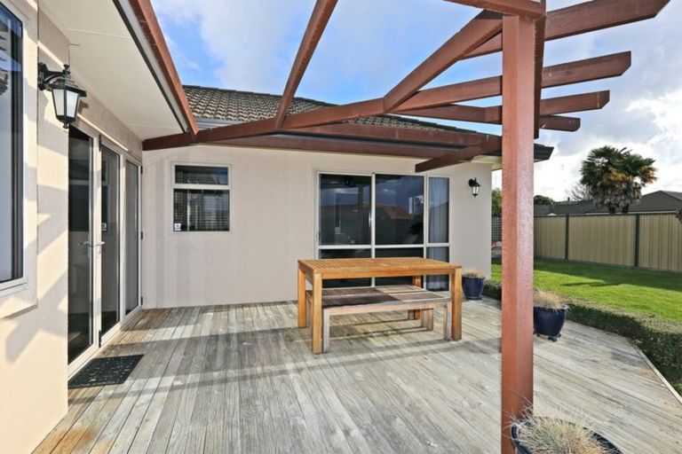 Photo of property in 6 Rosehill Way, Taradale, Napier, 4112