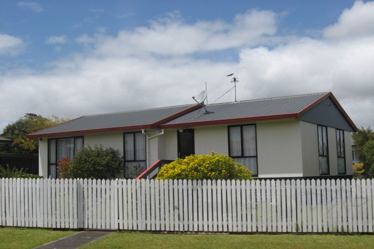 Photo of property in 6 Bellville Drive, Clendon Park, Auckland, 2103