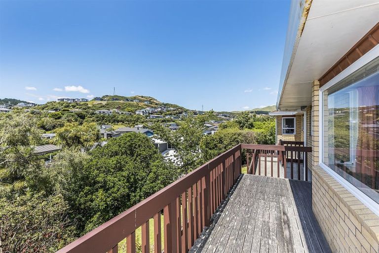 Photo of property in 17 Latitude Close, Whitby, Porirua, 5024