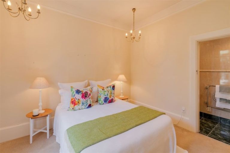 Photo of property in 27 Leinster Road, Merivale, Christchurch, 8014