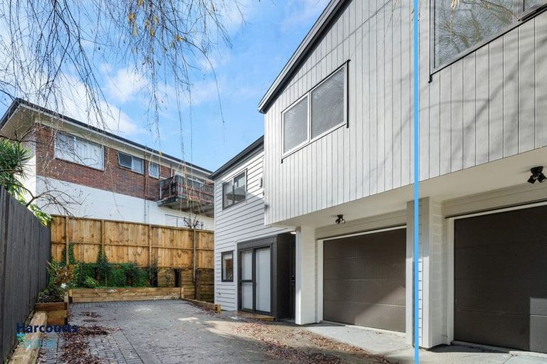 Photo of property in 26f Sheridan Drive, New Lynn, Auckland, 0600