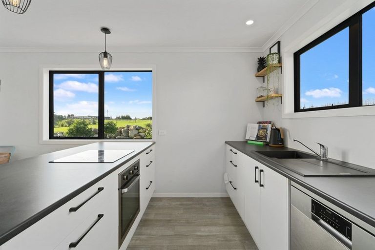 Photo of property in 173 Kairau Road, Brixton, New Plymouth, 4373