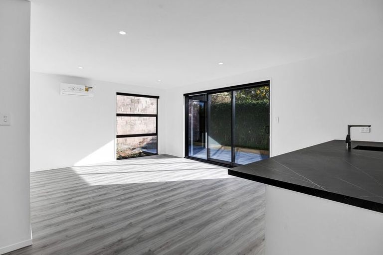 Photo of property in 120 Seaview Road, Westown, New Plymouth, 4310