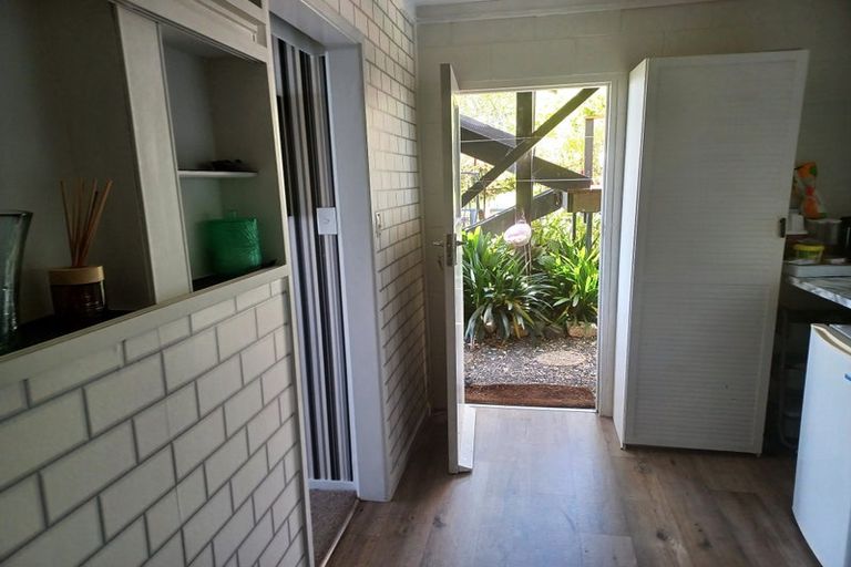 Photo of property in 21 Adams Road, Thornton Bay, Thames, 3575