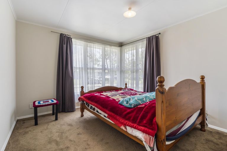 Photo of property in 41 Chingford Close, Mangere, Auckland, 2022