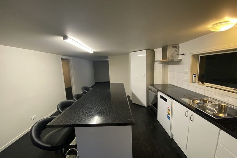 Photo of property in 318 West Coast Road, Glen Eden, Auckland, 0602