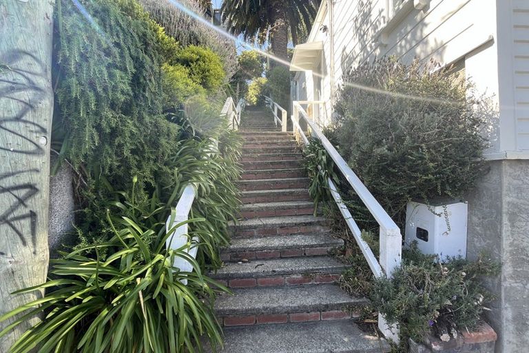 Photo of property in 8 Doctors Common, Mount Victoria, Wellington, 6011