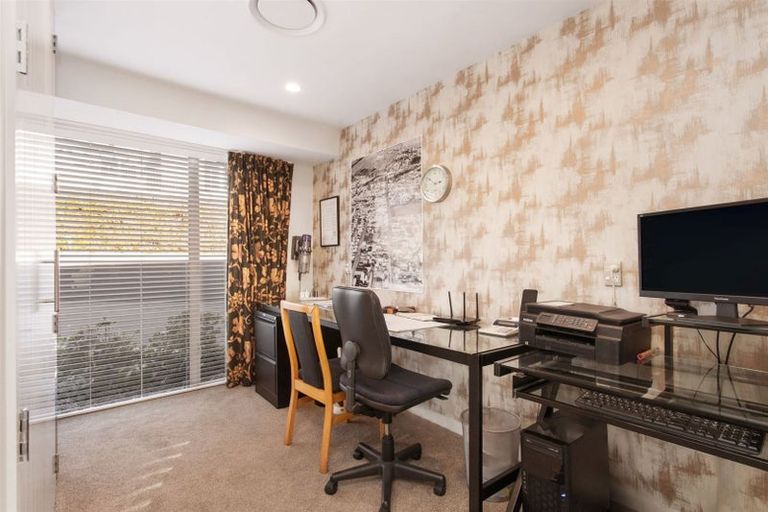 Photo of property in 2 Somerton Rise, Westmorland, Christchurch, 8025