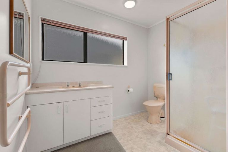 Photo of property in 35 Carter Drive, Pomare, Rotorua, 3015