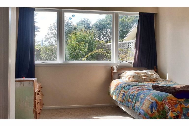 Photo of property in 14a South Lynn Road, Titirangi, Auckland, 0604